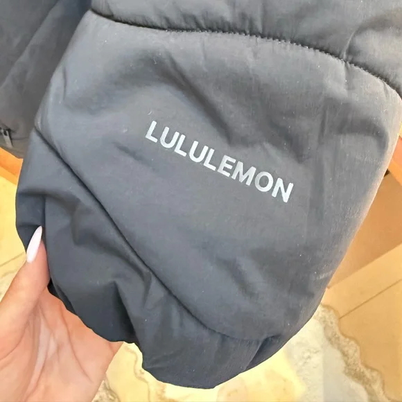 Lululemon Wave-Quilt Insulated Puffer Jacket (6)